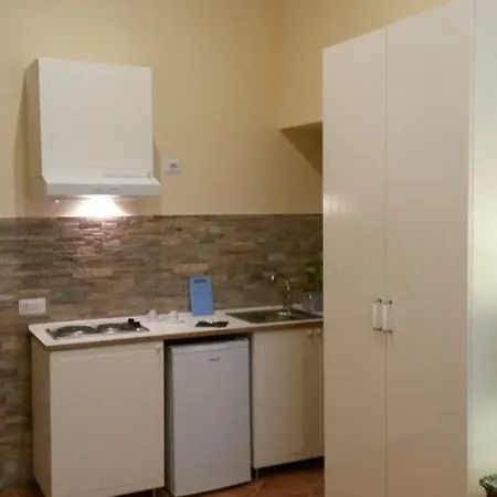 Le Stanze Di Angela לינה וארוחת בוקר נאפולי