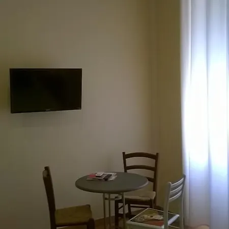 Alojamento de Acomodação e Pequeno-almoço Le Stanze Di Angela Nápoles